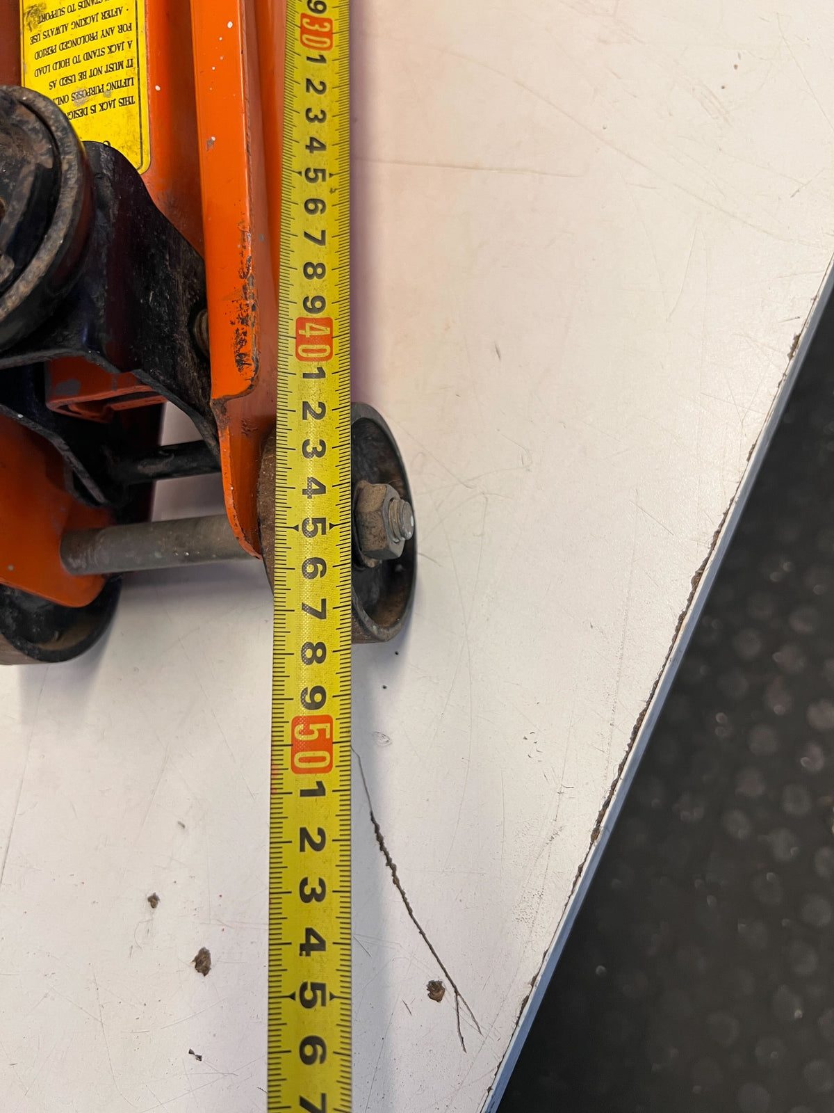 Reliable Orange Hydraulic Trolley Jack - 2ndhandwarehouse.com