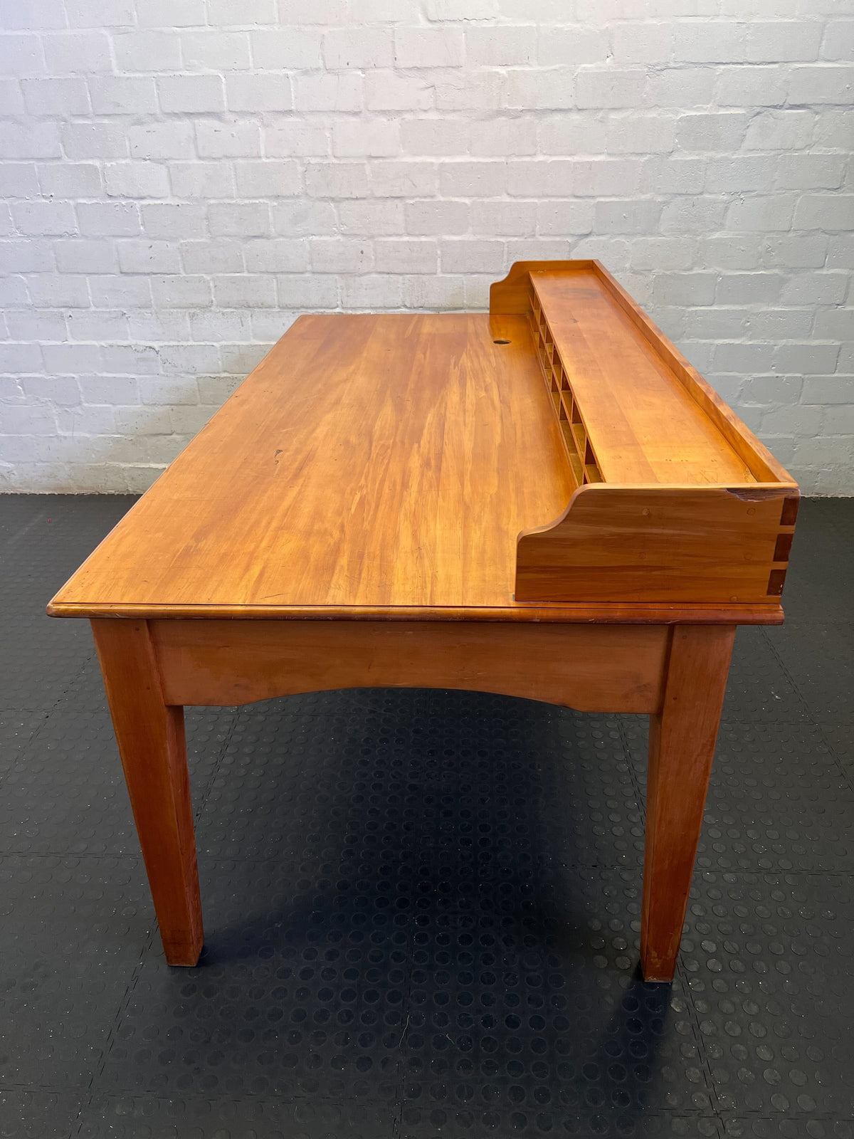 A56526-Charming Wooden Study Desk with Integrated Organizer Hutch - 2ndhandwarehouse.com