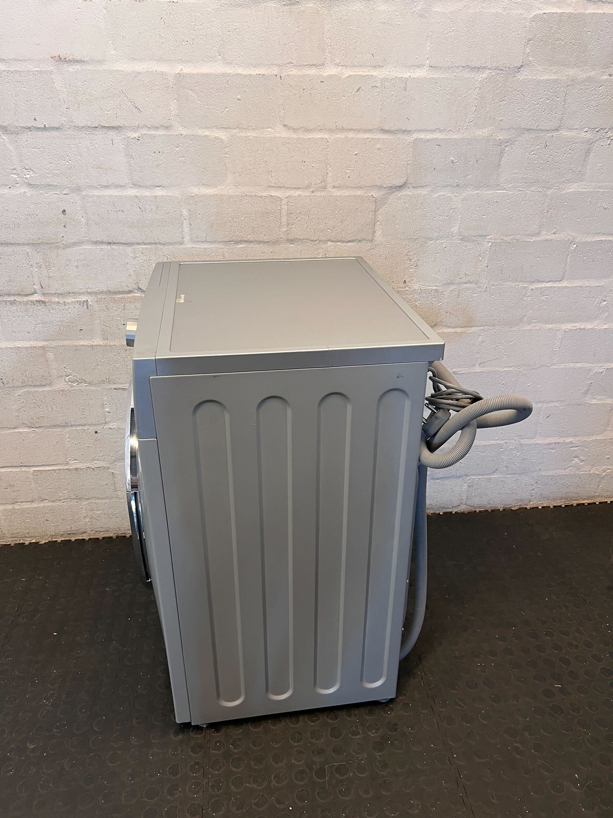 Efficient AEG 7kg Front Loader Washing Machine makes noise needs fixing - 2ndhandwarehouse.com