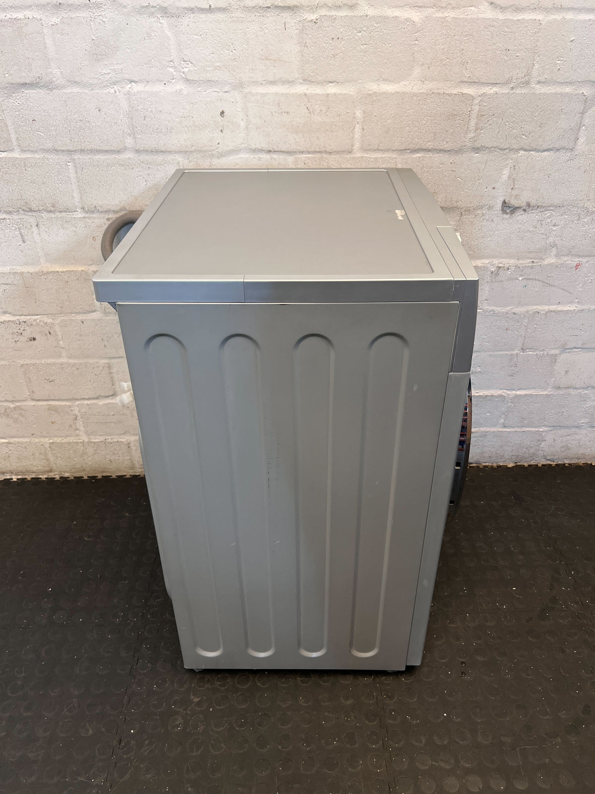 Efficient AEG 7kg Front Loader Washing Machine makes noise needs fixing - 2ndhandwarehouse.com