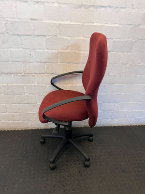 Comfortable Red Swivel Office Chair