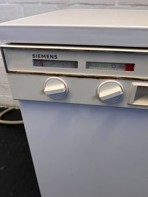 Siemens Lady 151 White Dishwasher - Slightly Worn Yet Reliable - REDUCED