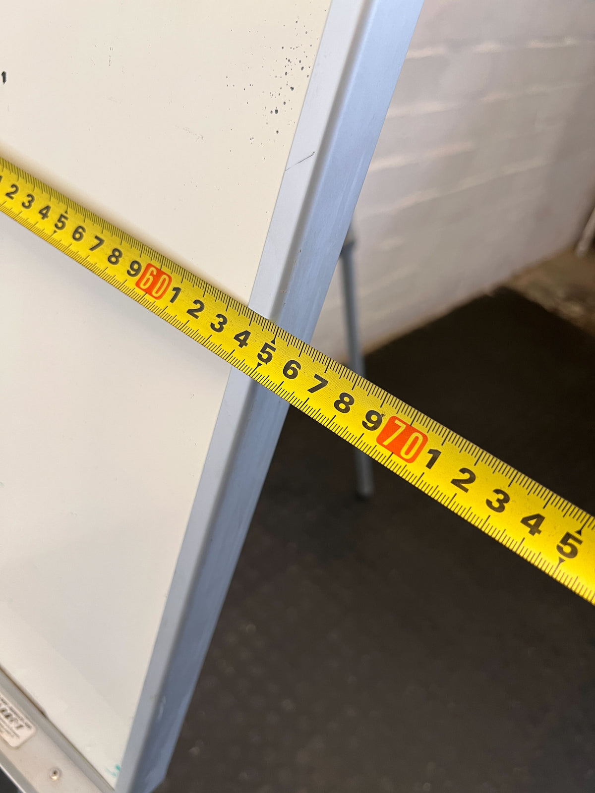 Versatile Freestanding Whiteboard Flip Chart Easel for Office & Home - 2ndhandwarehouse.com