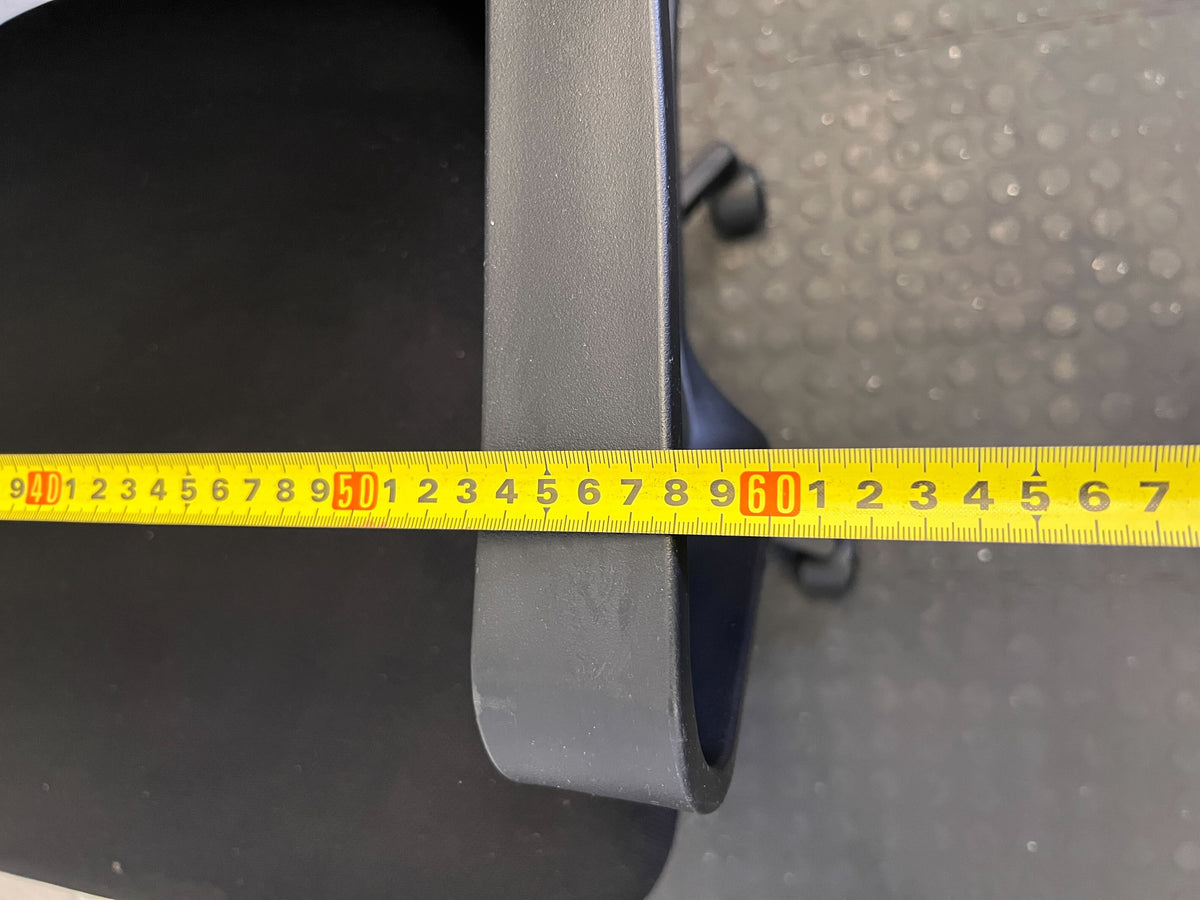 Comfortable Black Mesh Office Chair with Wheels