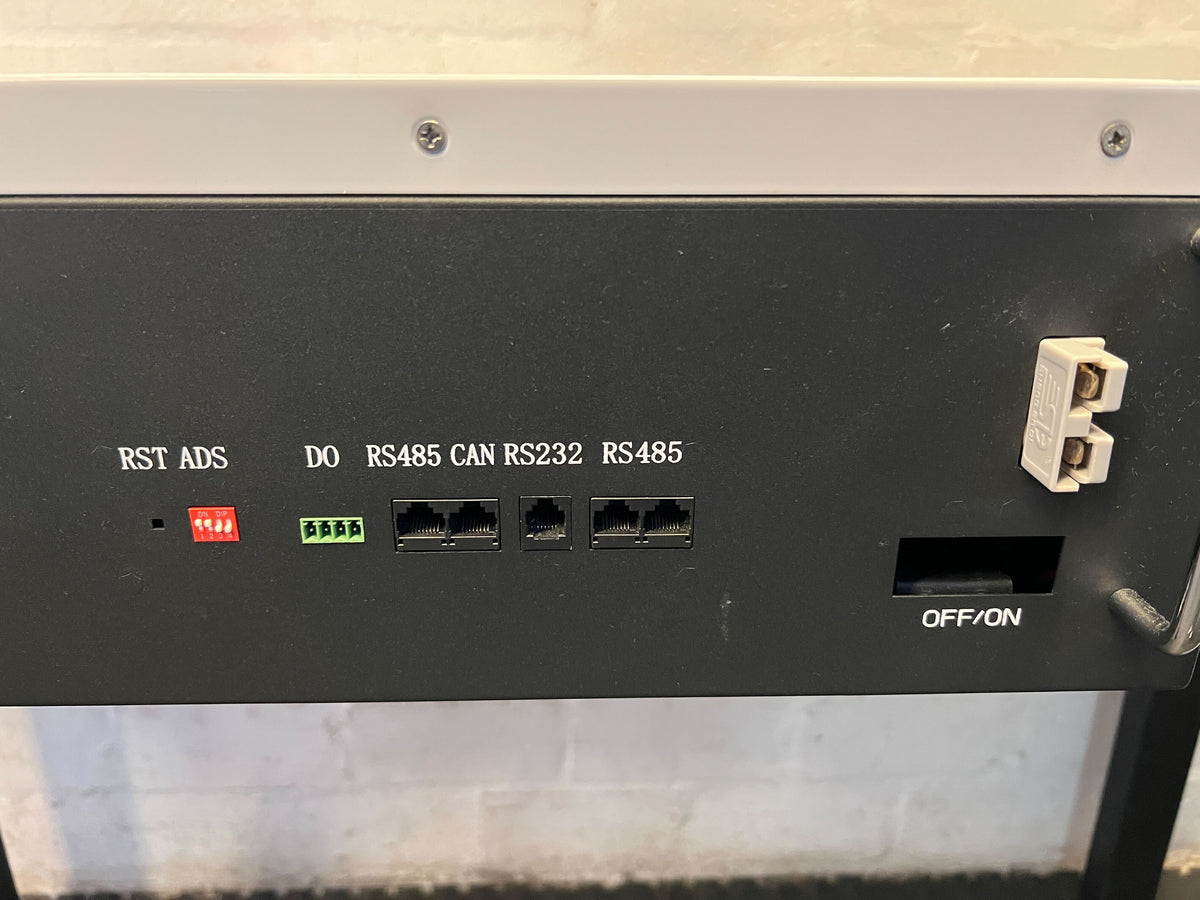 Fivestar 3kVA 24V Hybrid Inverter + 3.84kWh LiFePO₄ Battery Bundle — Pure Sine, 60A Solar Charger