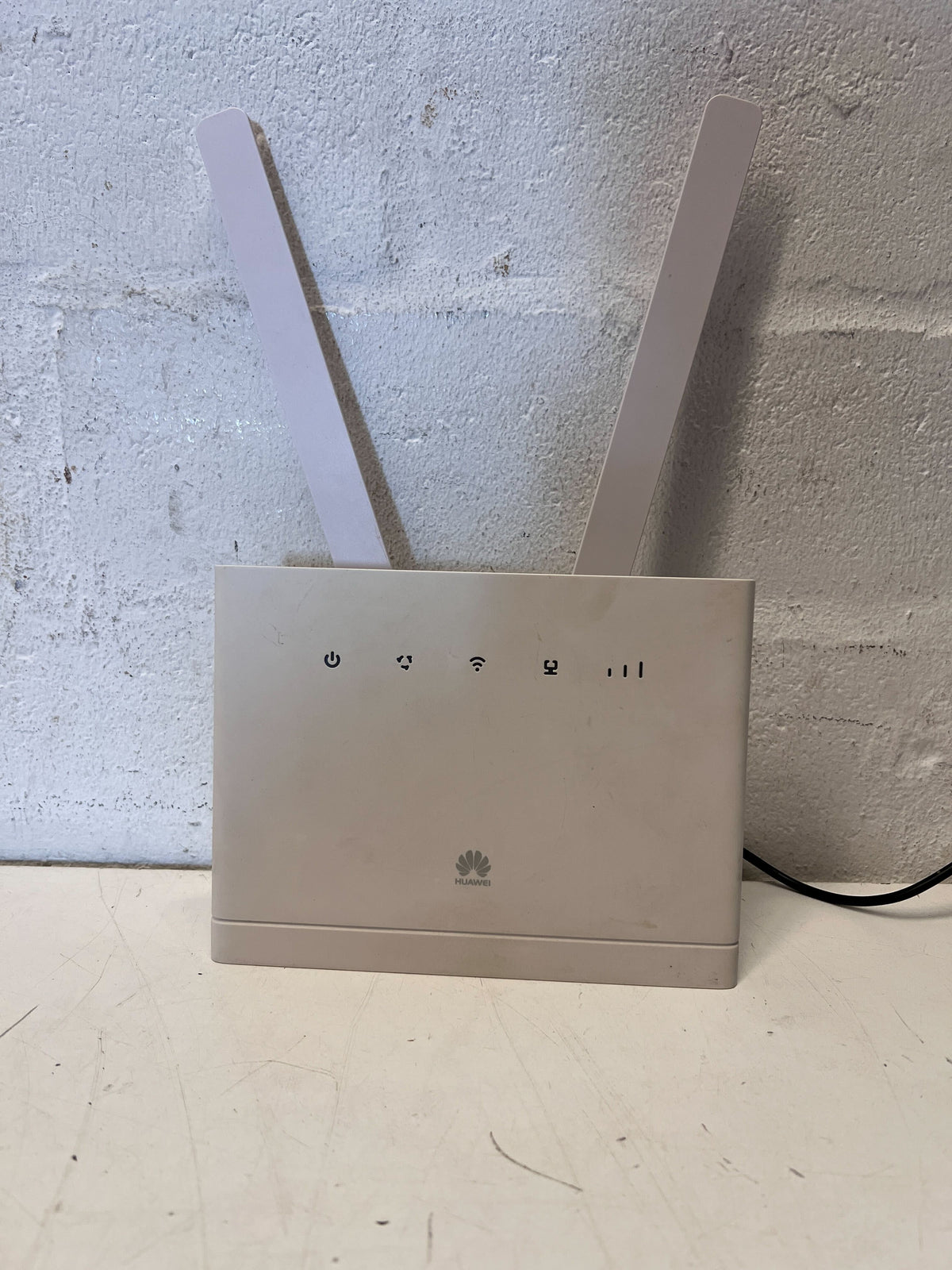 Huawei Wireless 4G/LTE Router with Antennas - 2ndhandwarehouse.com