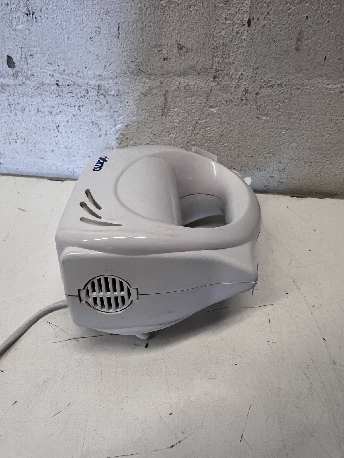 Ottimo White Hand Mixer with Turbo Function - 2ndhandwarehouse.com