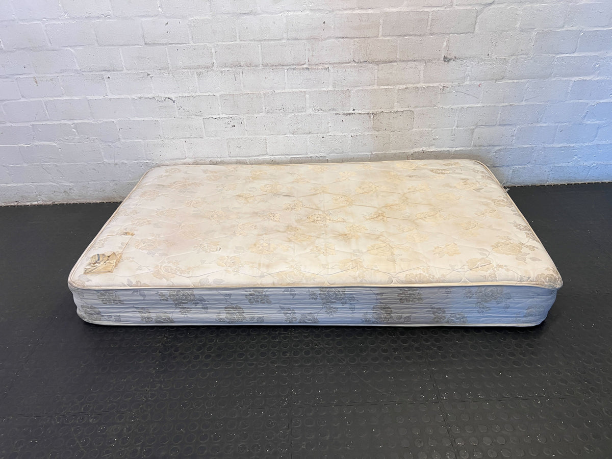 Comfortable Floral Pattern Mattress - Pre-loved - Need cleaning - 2ndhandwarehouse.com