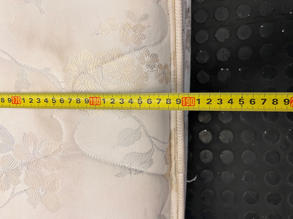 Comfortable Floral Pattern Mattress - Pre-loved - Need cleaning - 2ndhandwarehouse.com
