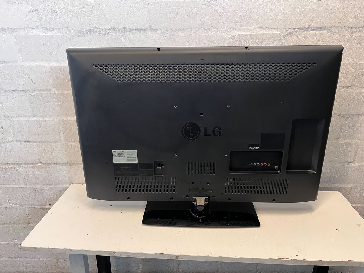 LG 42-Inch LED TV in Black – Minor Scratches, Great Condition