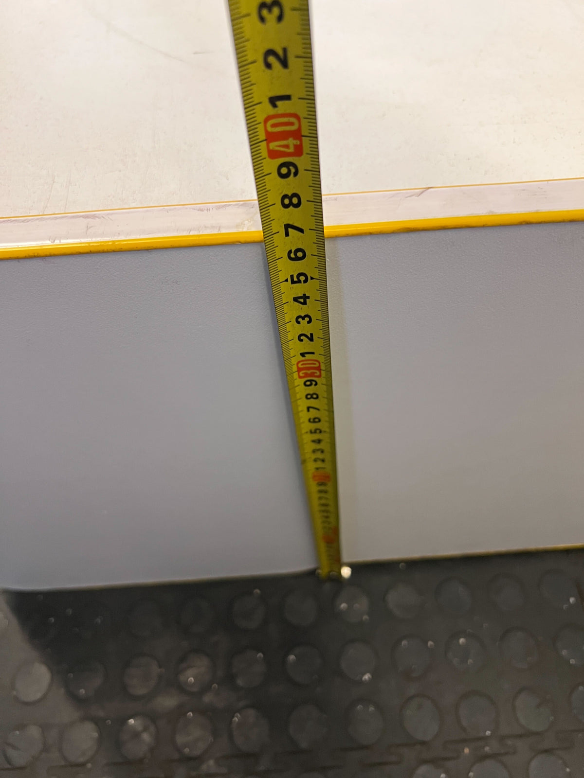 Simple White Single Bed Frame - Minor Wear - REDUCED