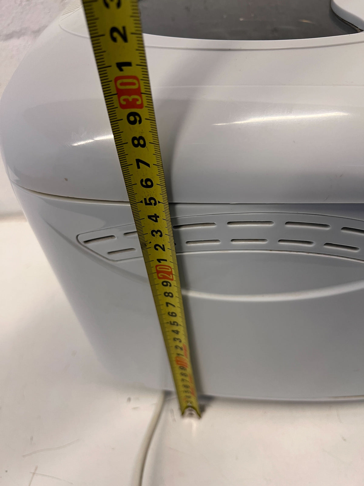 Mellerware White Bread Maker with Minor Scratches