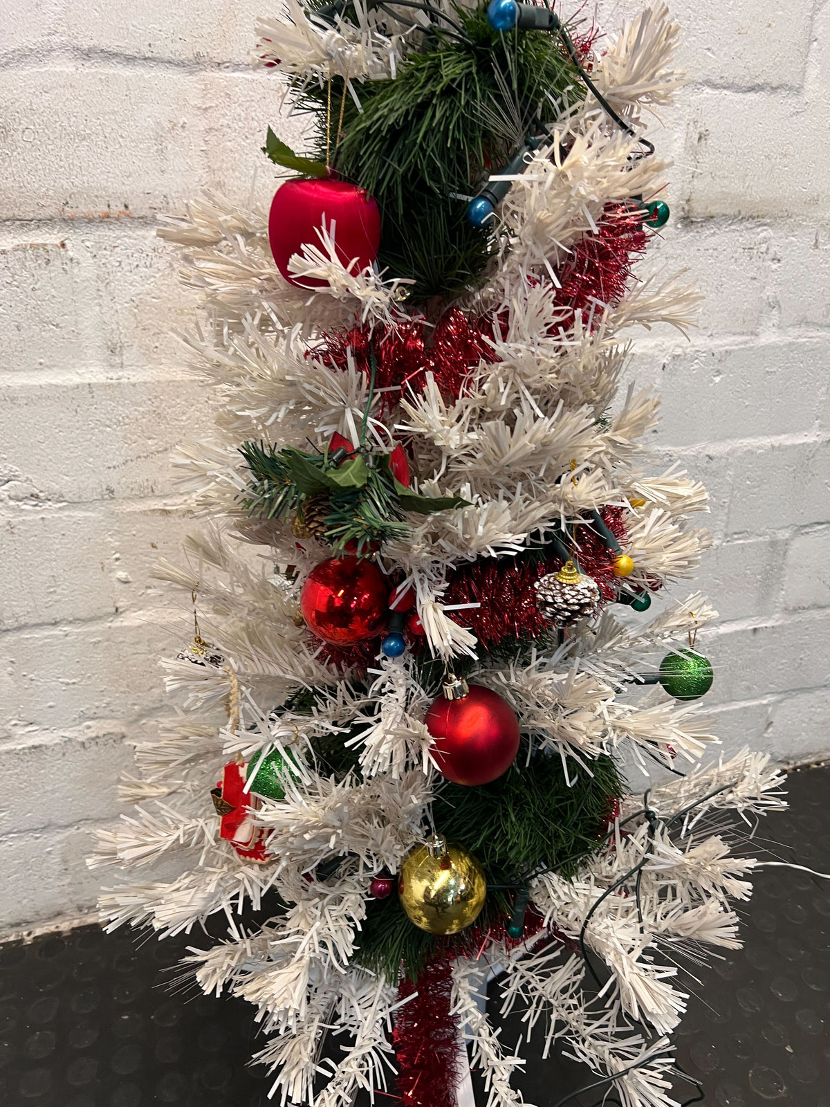 Festive Faux Natural Styled Discoloured Snow Decorative Tree (Height: 108cm)
