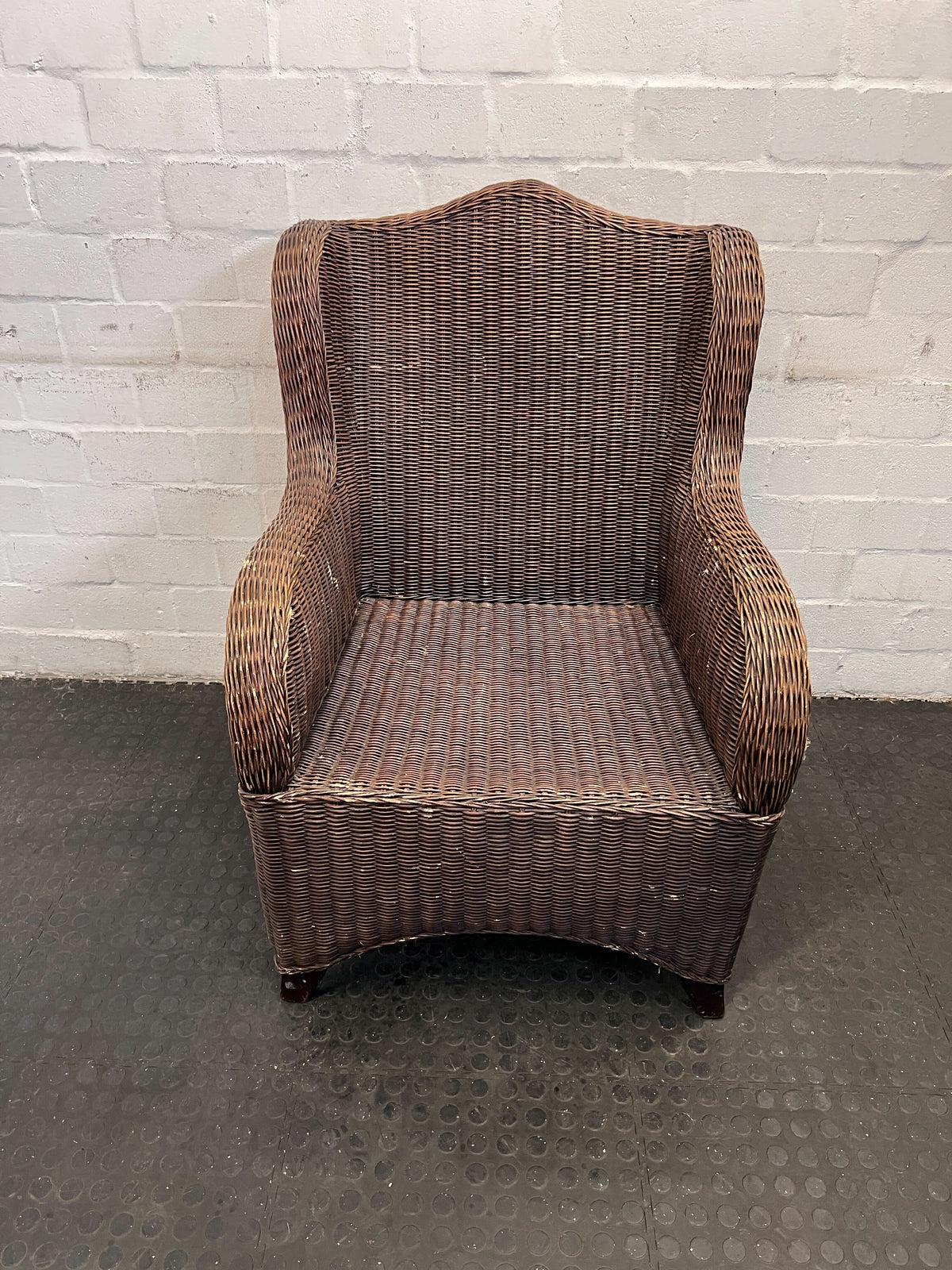Rustic Brown Wicker Armchair – Cozy Rattan Accent Chair - 2ndhandwarehouse.com
