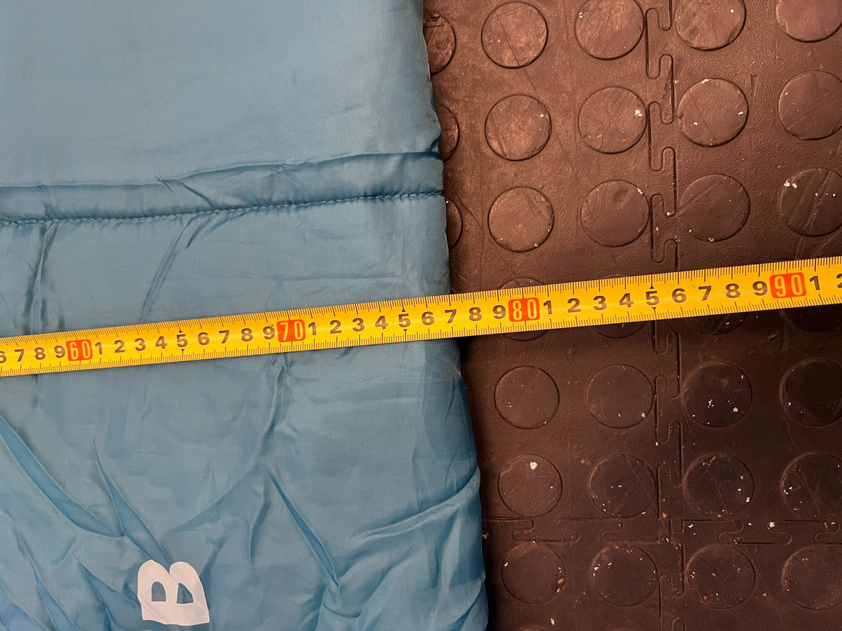 Cozy Blue Sleeping Bag - Ideal for Camping and Adventures