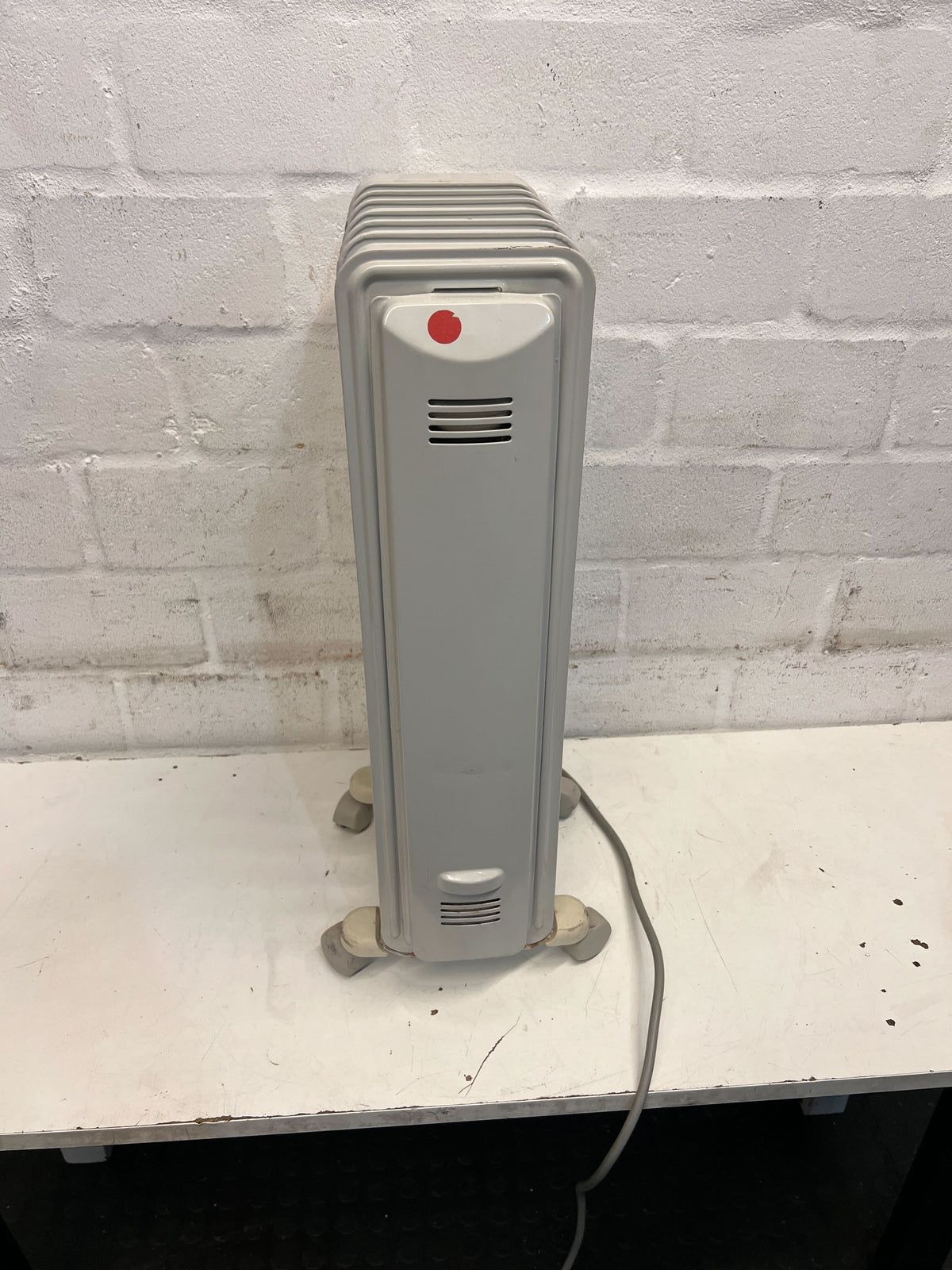 Delonghi Oil Filled Radiator Heater - Grey, 1500W - PRICE DROP