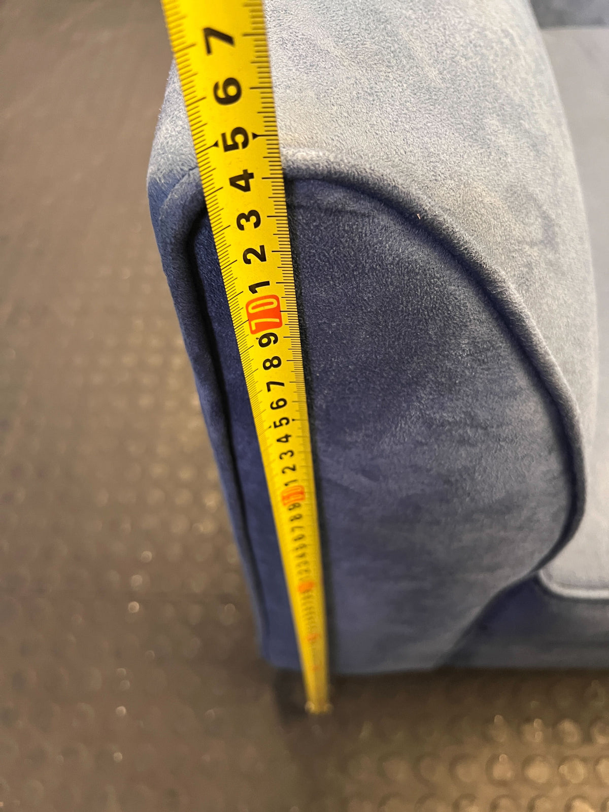 Stylish Blue Velvet 2-Seater Couch with Minor Wear