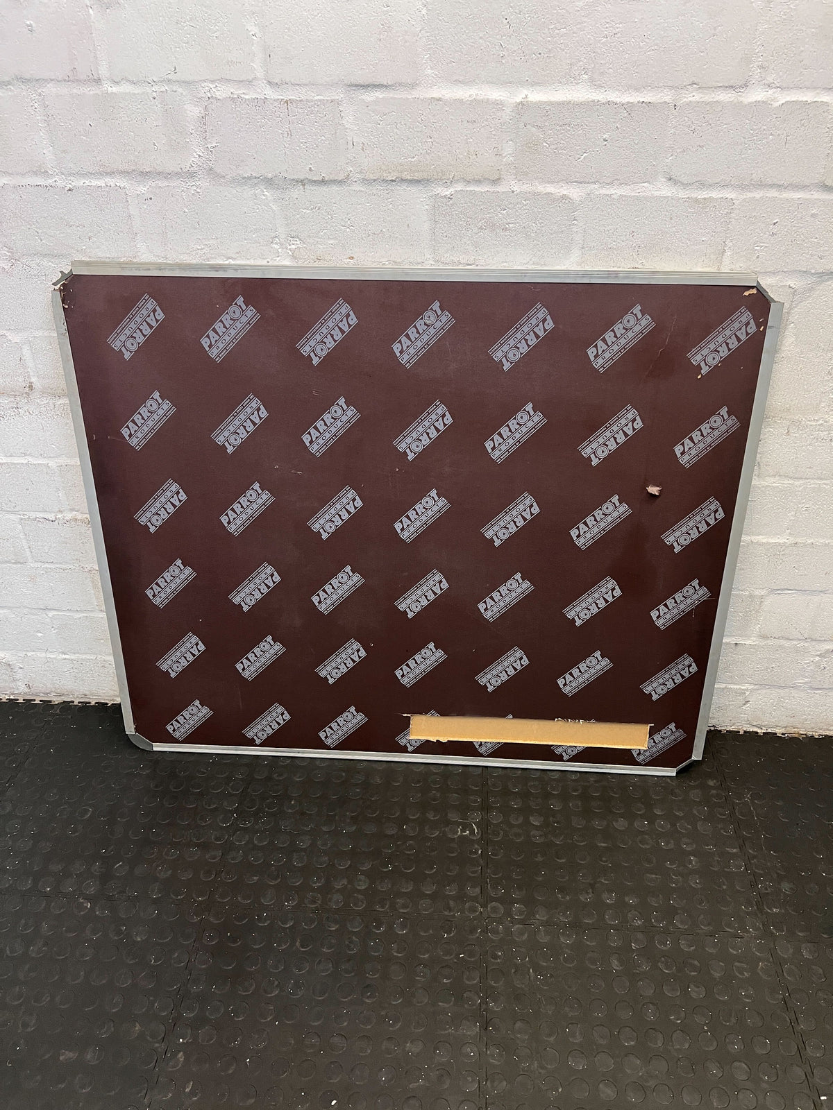 Versatile White Melamine Tabletop - Minor Edge Damage