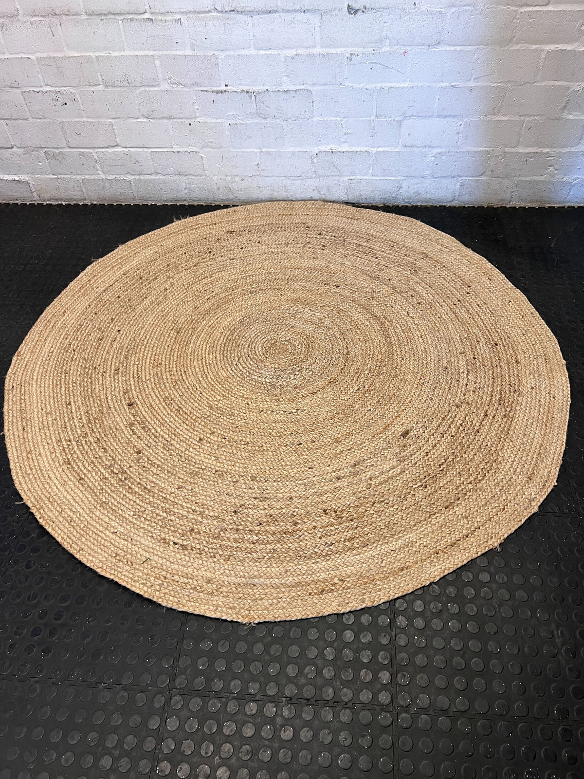 Charming Round Jute Rug - Natural & Bohemian Style 176cm - 2ndhandwarehouse.com