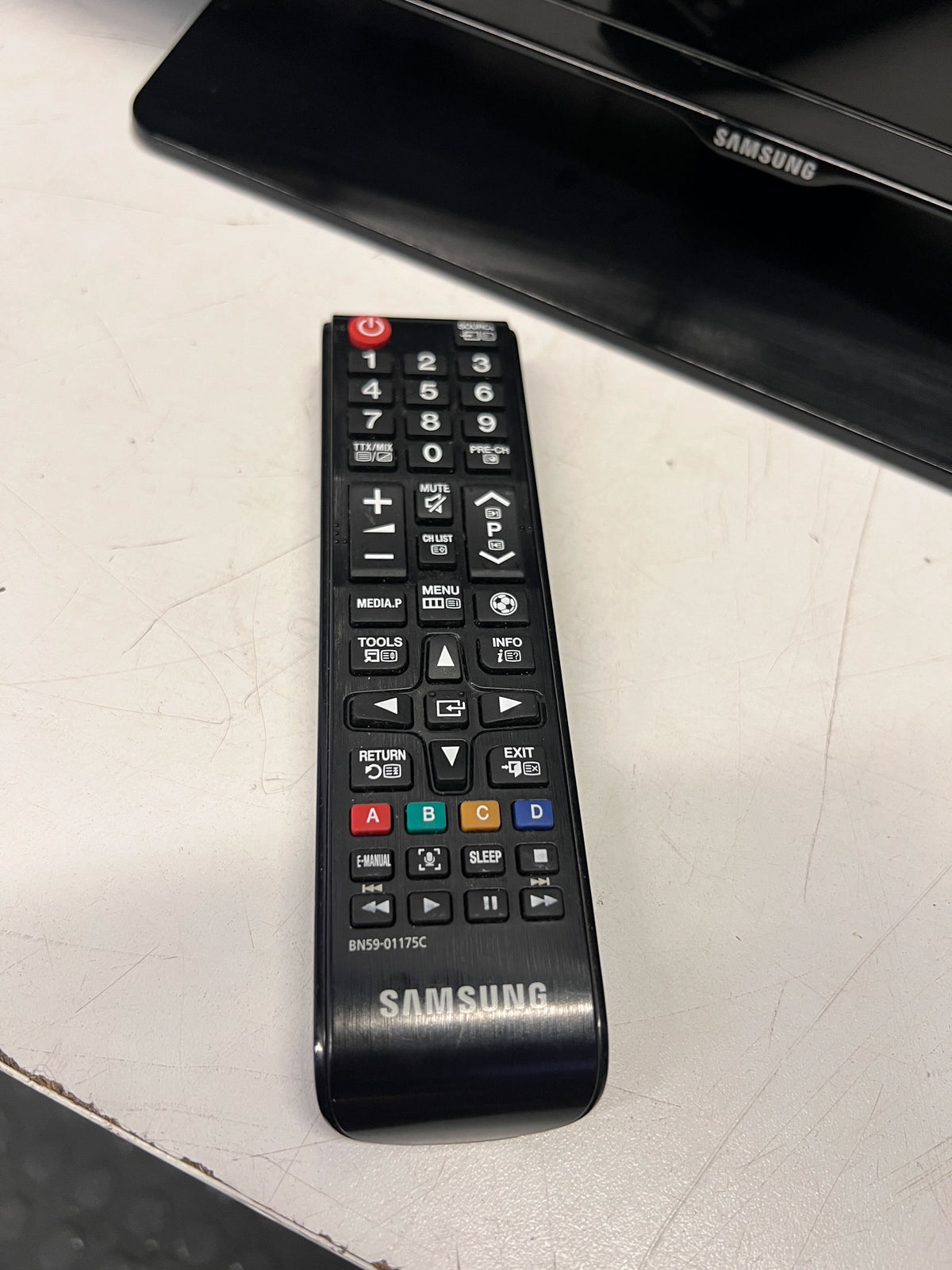 Samsung 40 inc LCD TV with Remote - 2ndhandwarehouse.com