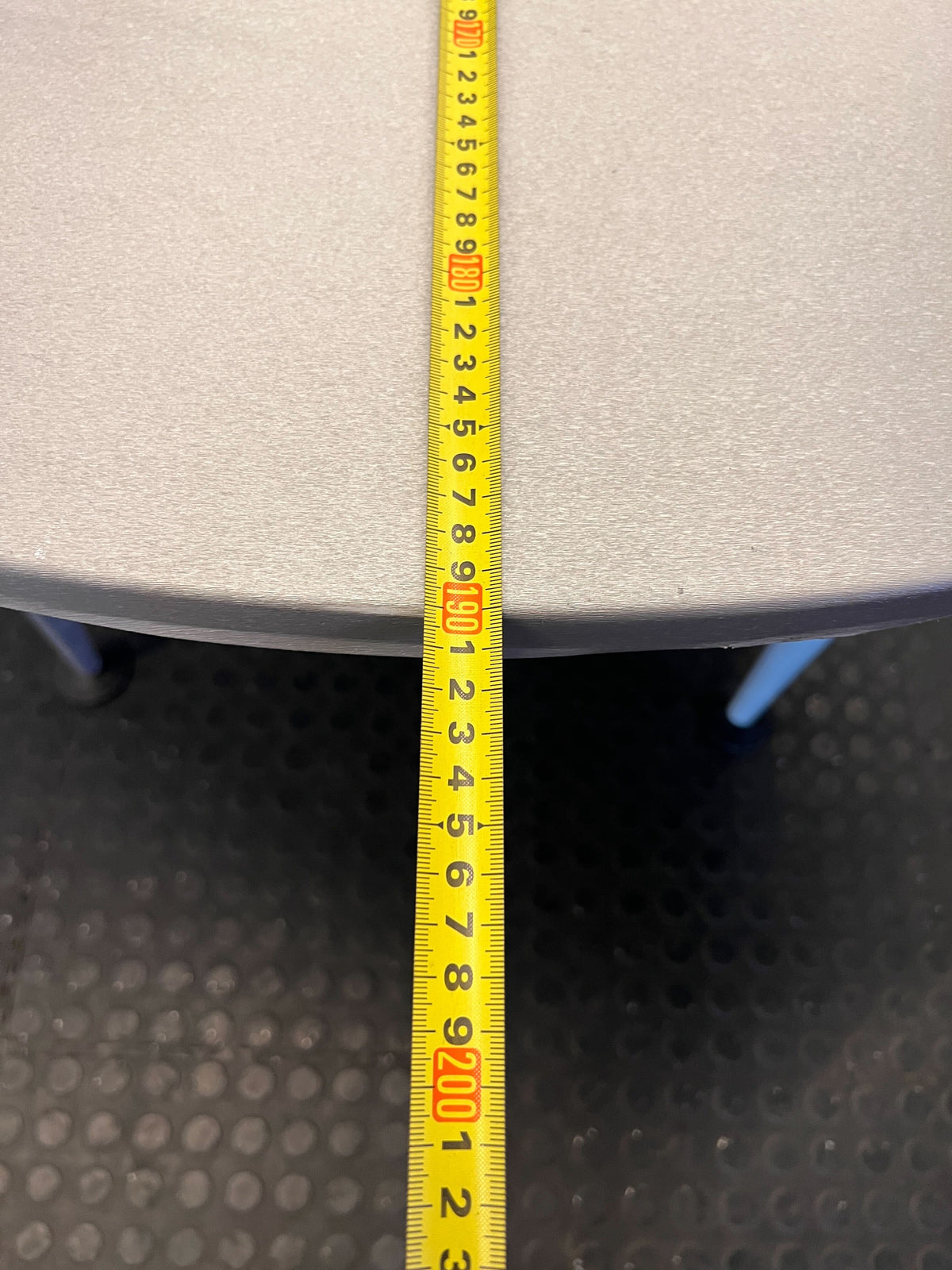 Stylish Two-Tone Oval Dining & Meeting Table ✨ - 2ndhandwarehouse.com