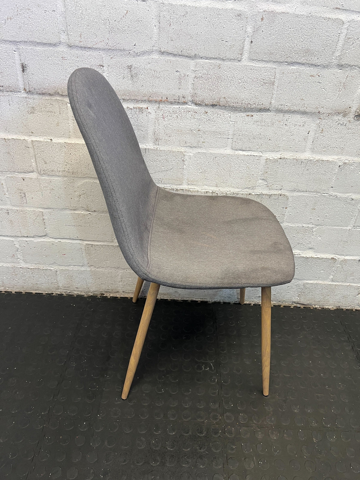 Stylish Grey Upholstered Dining Chair with Wooden Legs – Minor Scratches - 2ndhandwarehouse.com