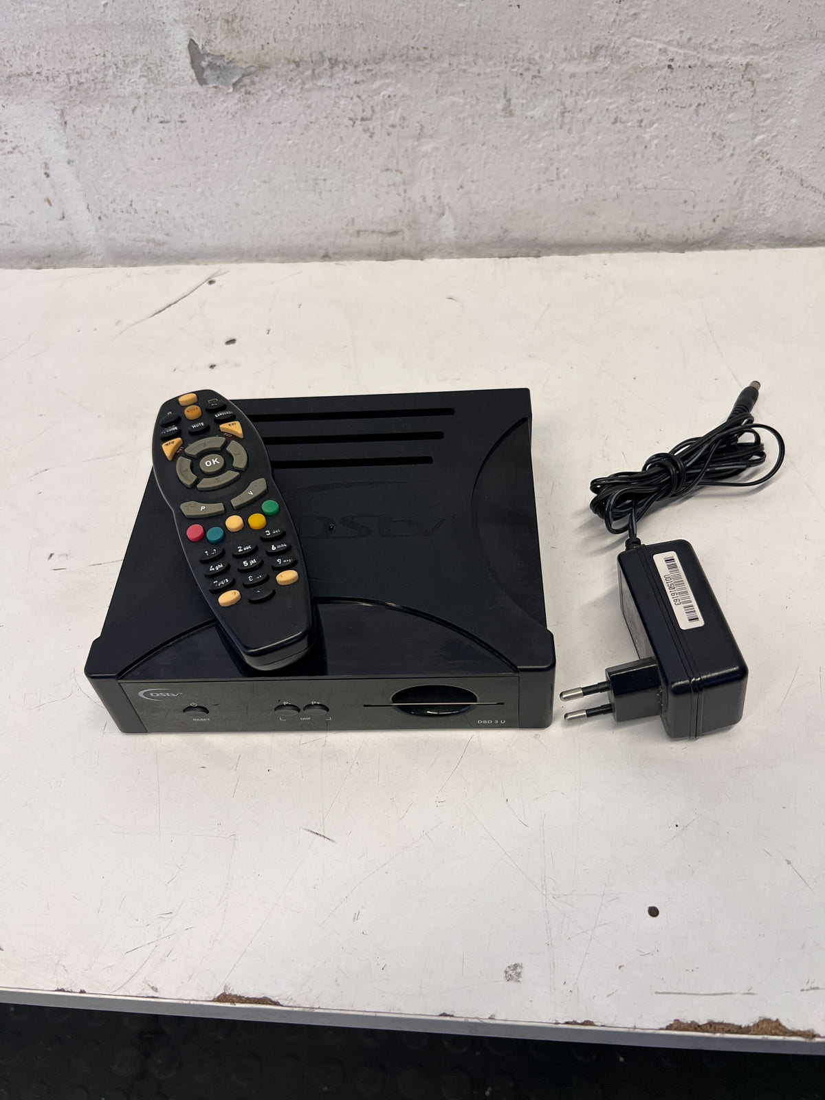 Black DStv Decoder with Remote Control - Minor Scratches