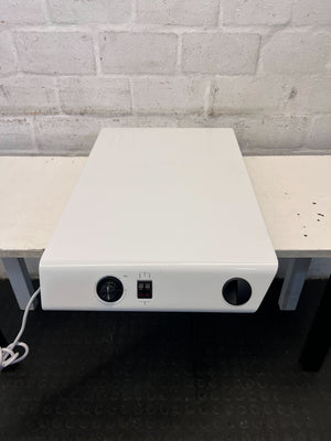 Delonghi White Compact Heater – Slight Wear, Efficient Heating - PRICE DROP