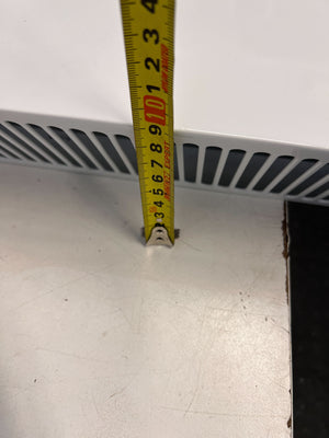 Delonghi White Compact Heater – Slight Wear, Efficient Heating - PRICE DROP