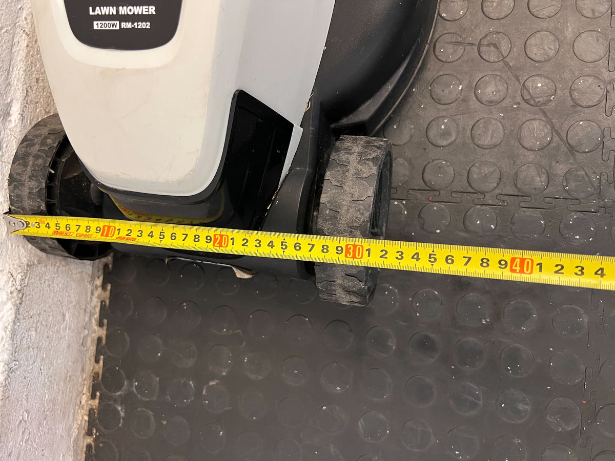 RYOBI Electric Lawn Mower – Black & Silver – Minor Wear - 2ndhandwarehouse.com