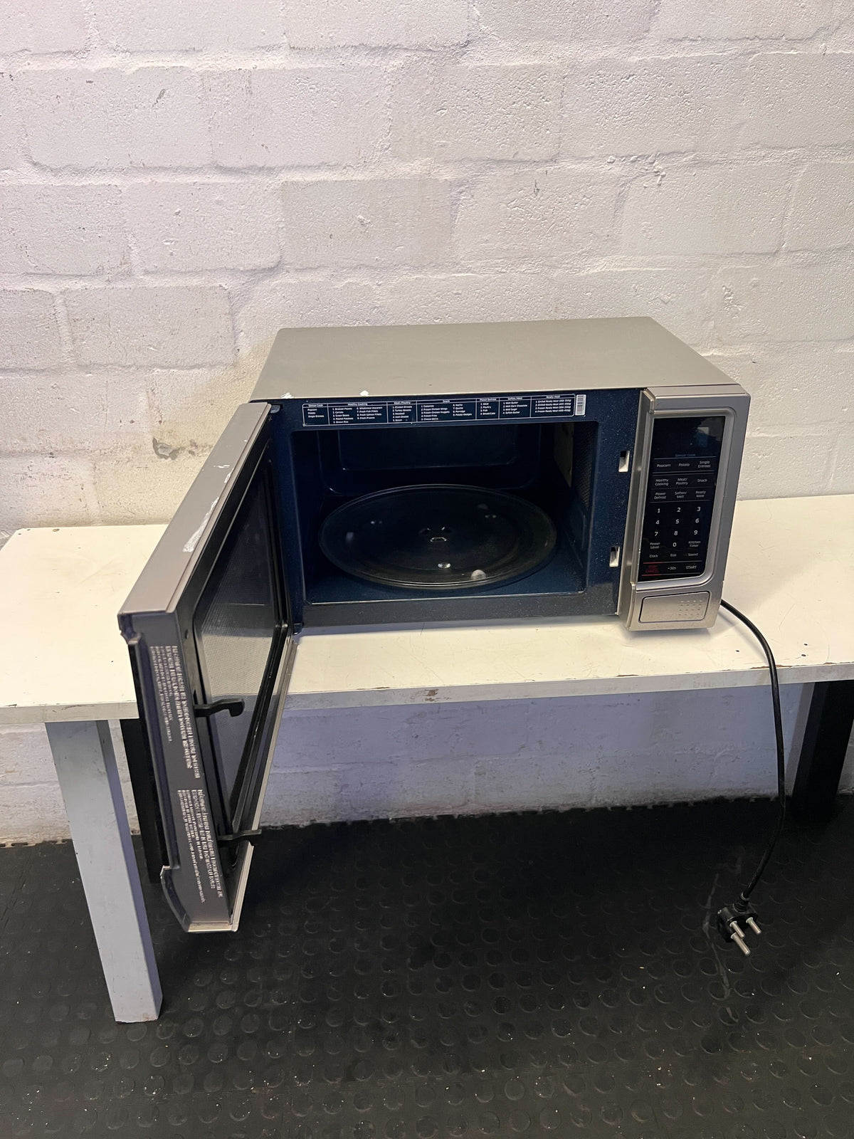 Samsung Microwave Oven -Doesn't heat up