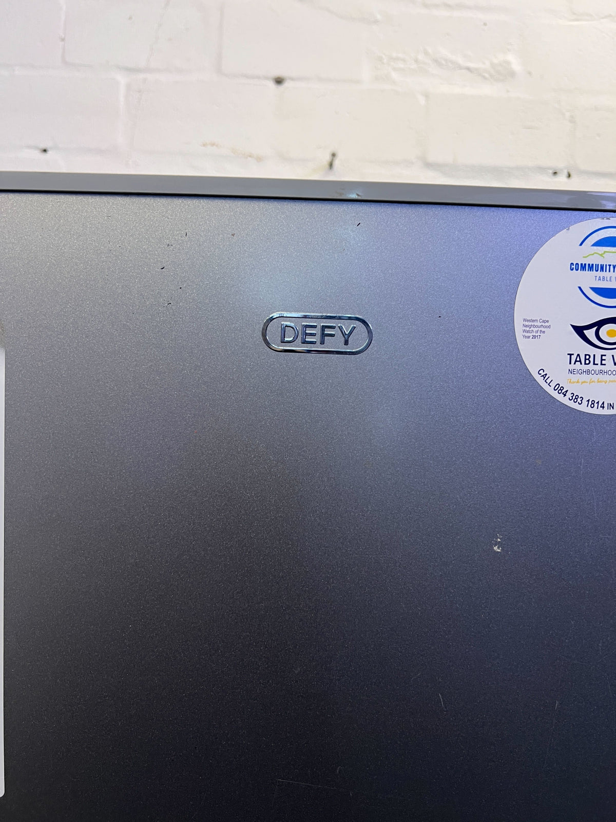 Sleek Grey Bottom Freezer Refrigerator - Energy Efficient - 1 Drawer broken