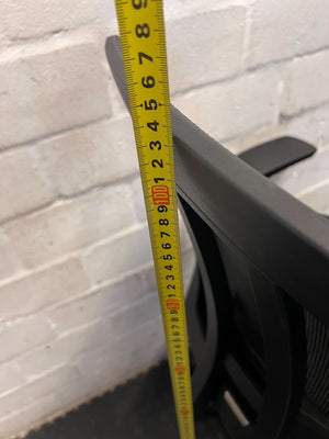 Ergonomic Black Mesh Office Chair - Adjustable & Swivel - 2ndhandwarehouse.com