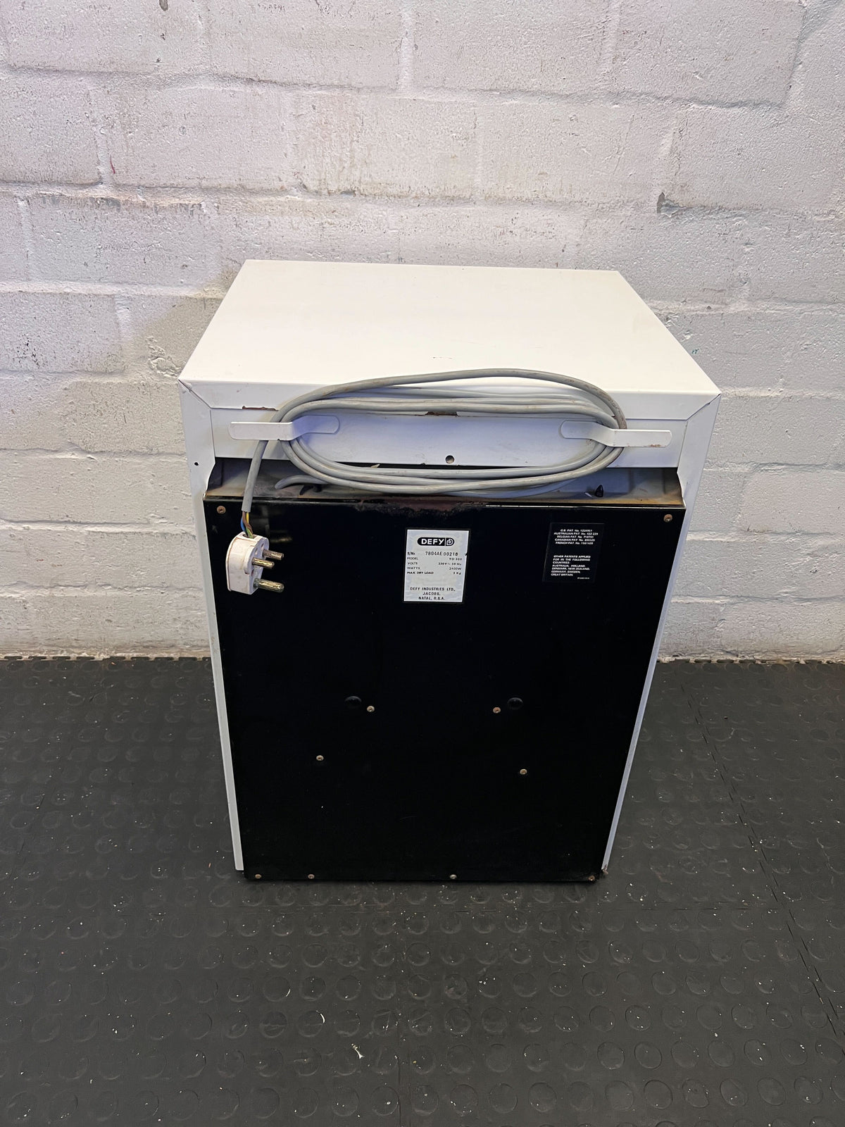 Defy Autodry 3 White Tumble Dryer with Minor Scratches - REDUCED