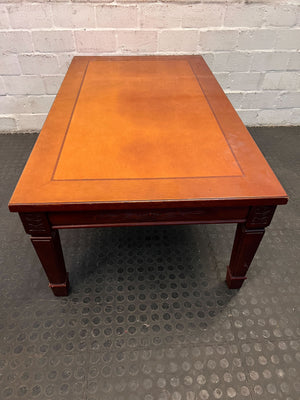 Antique Mahogany Coffee Table - Elegant & Sturdy