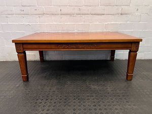 Antique Mahogany Coffee Table - Elegant & Sturdy