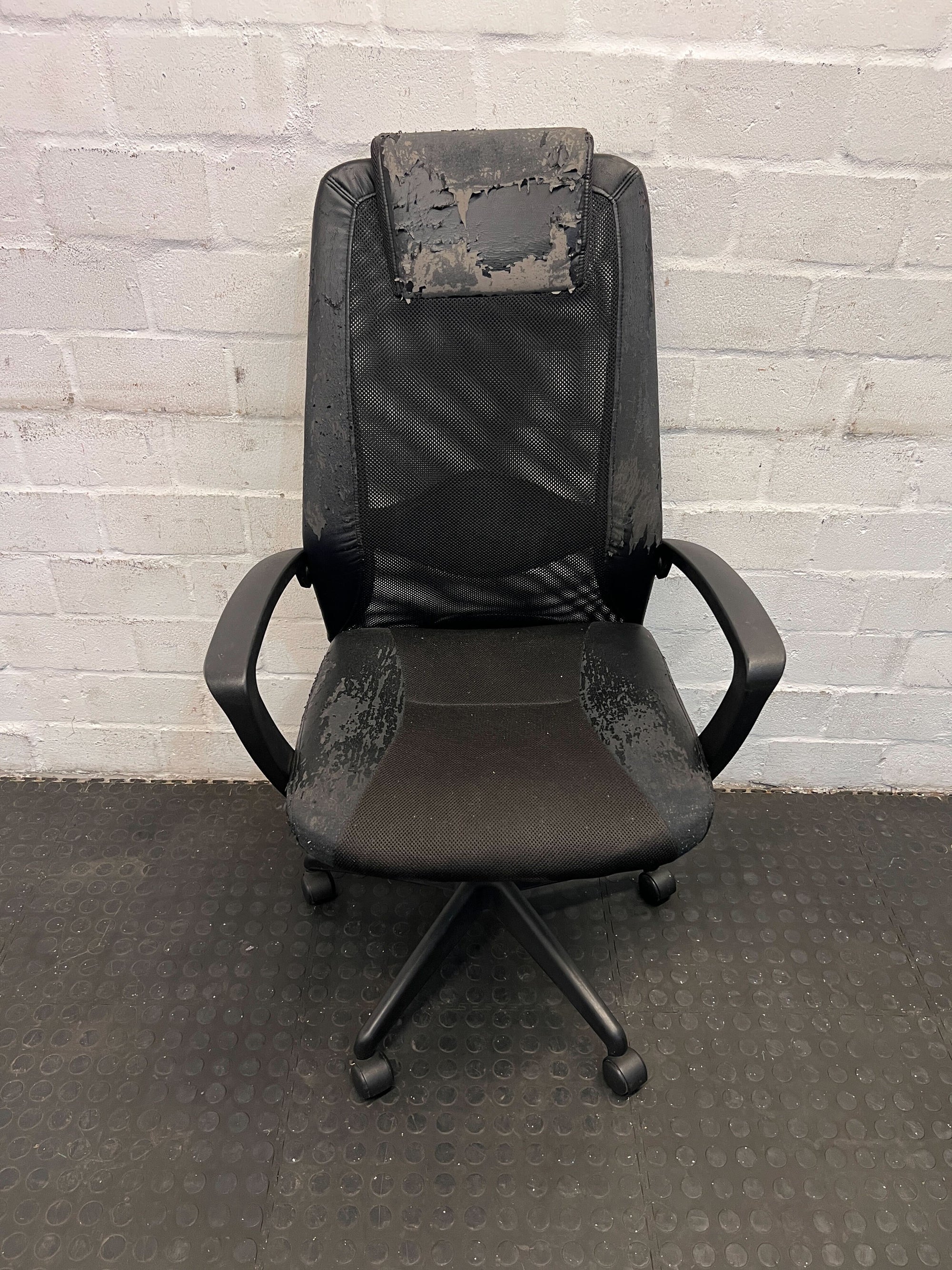 Ergonomic Office Chair - Black Mesh and Fabric, Adjustable - Fabric Damage