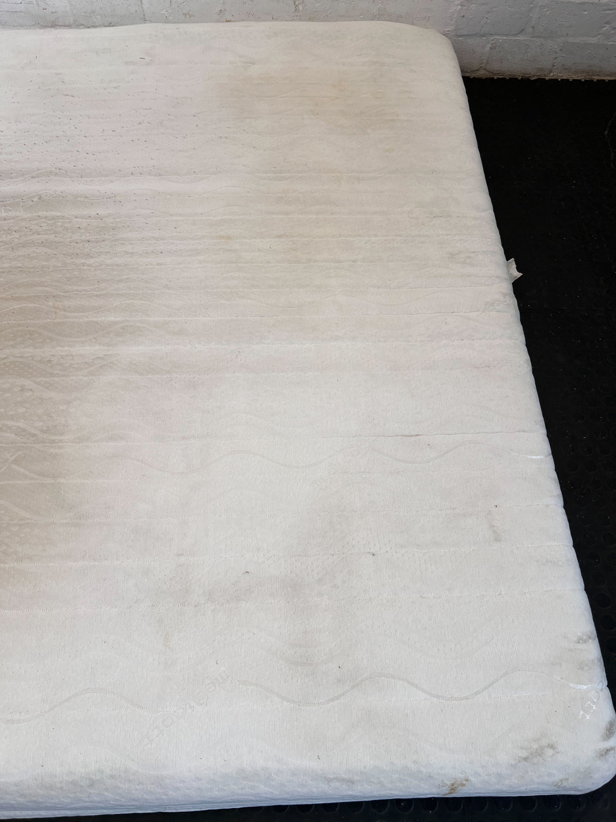 Affordable Pre-Loved Mattress from Germany