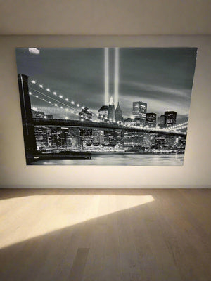 Elegant Black and White Cityscape Wall Art – 40 x 30cm - 2ndhandwarehouse.com