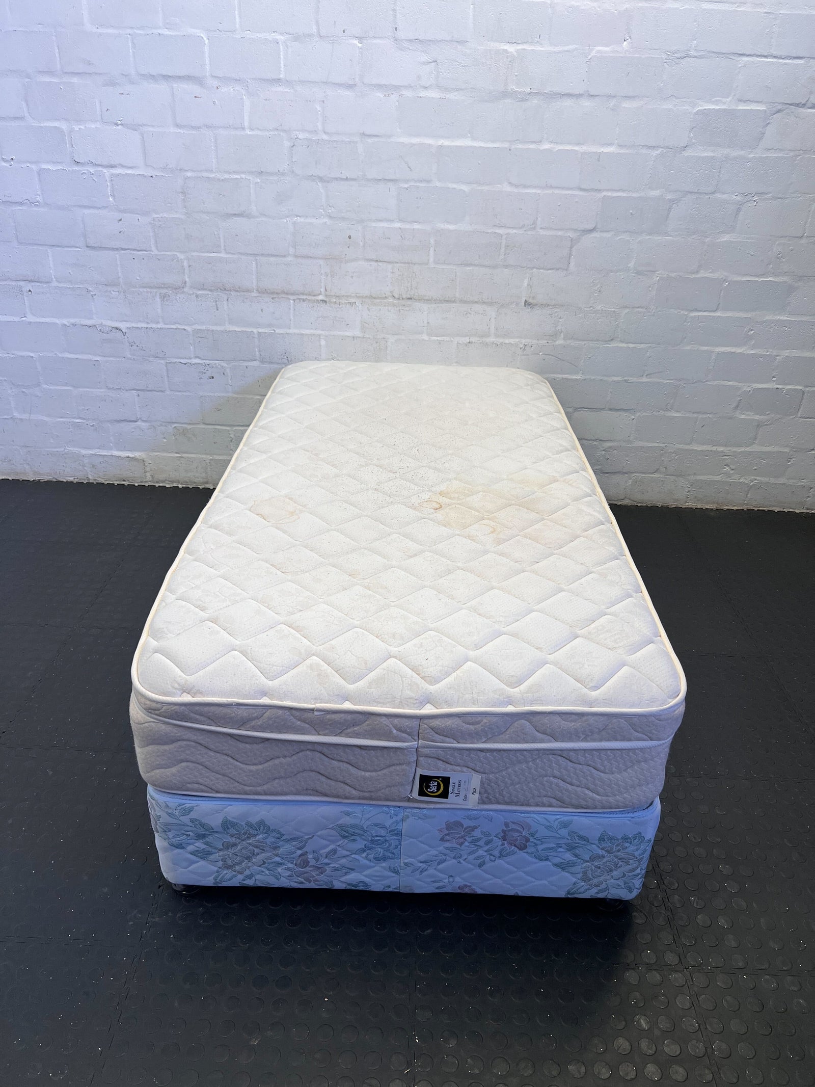 Comfortable Single Foam Mattress & Base – Soft White, Minor Stains
