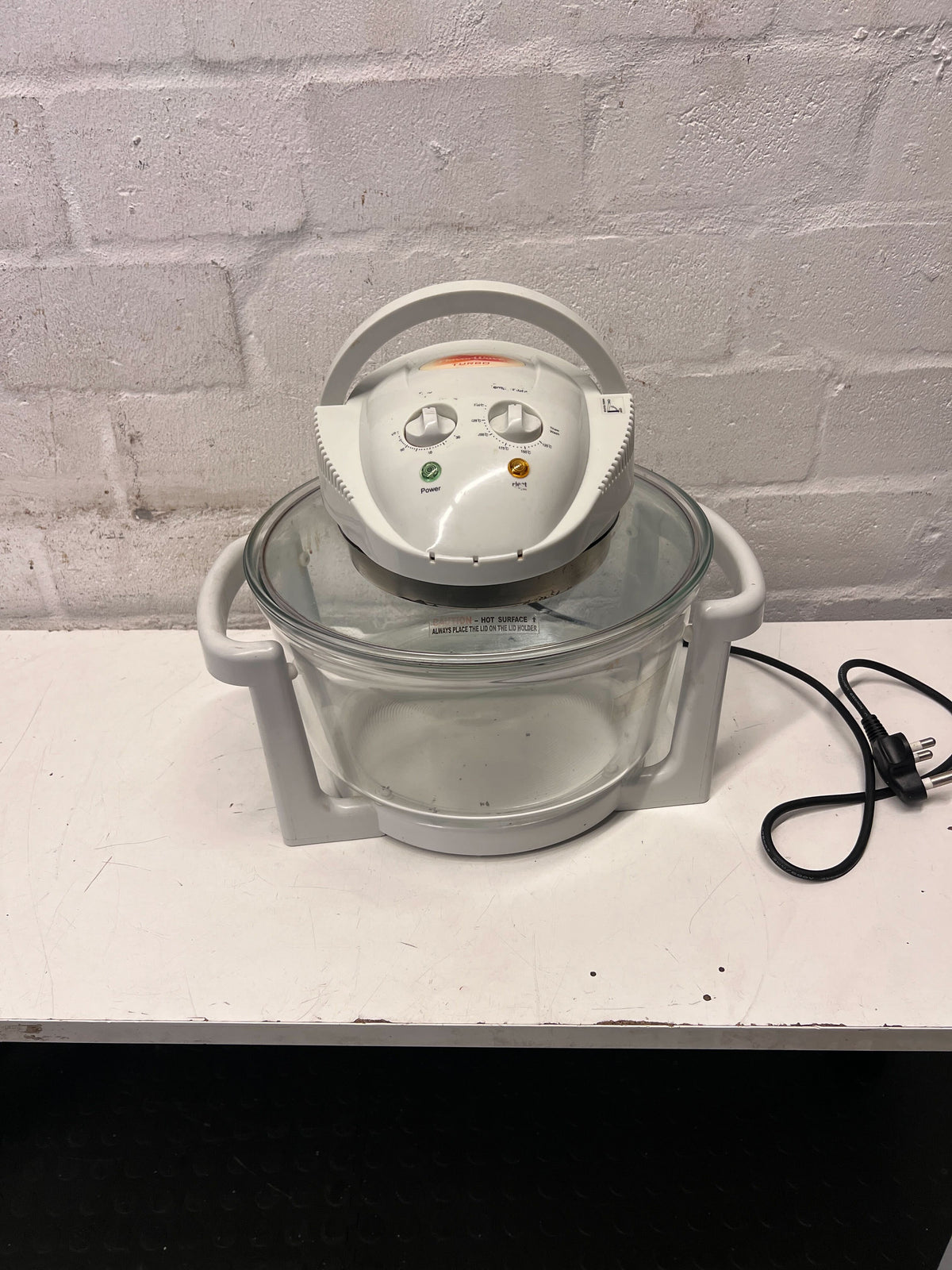 Versatile Glass Halogen Oven - White, Minor Scratches