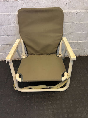 Stylish Green Canvas Folding Chair with Minor Wear - 2ndhandwarehouse.com