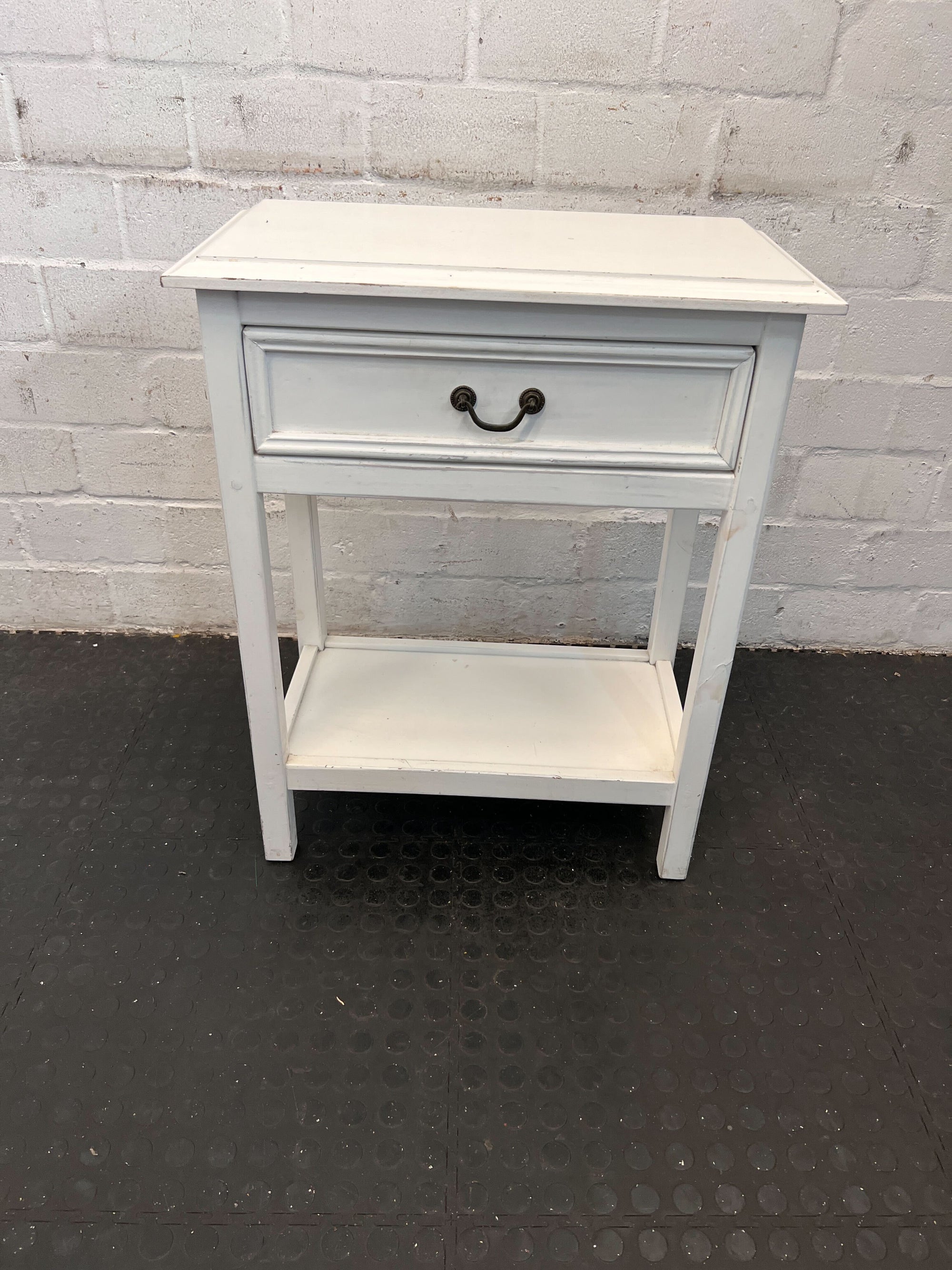 Chic White Wooden Side Table with Drawer and Shelf - Vintage Charm