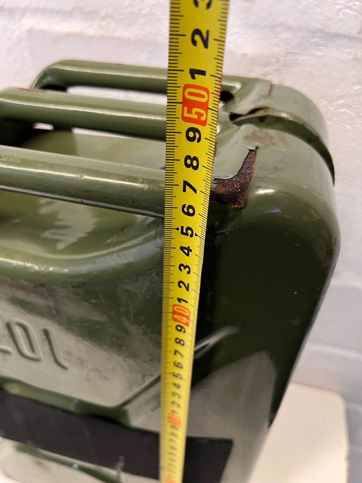 Vintage Green Military-Style Fuel Canister – Minor Scratches - 2ndhandwarehouse.com