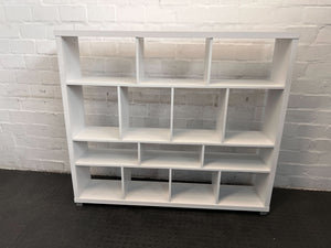 Modern White Bookshelf – Sleek Design with 12 Spacious Cubes