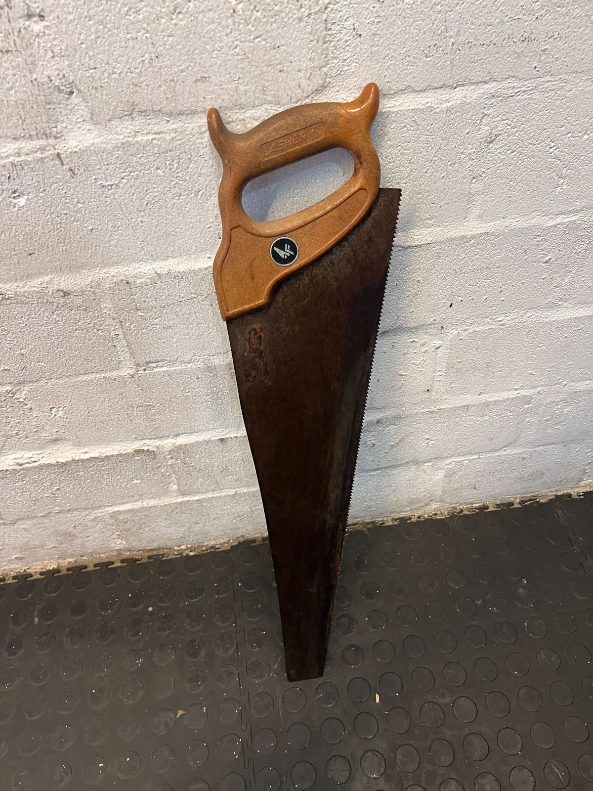 Vintage Handsaw with Wooden Handle – Well-Maintained Tool - 2ndhandwarehouse.com