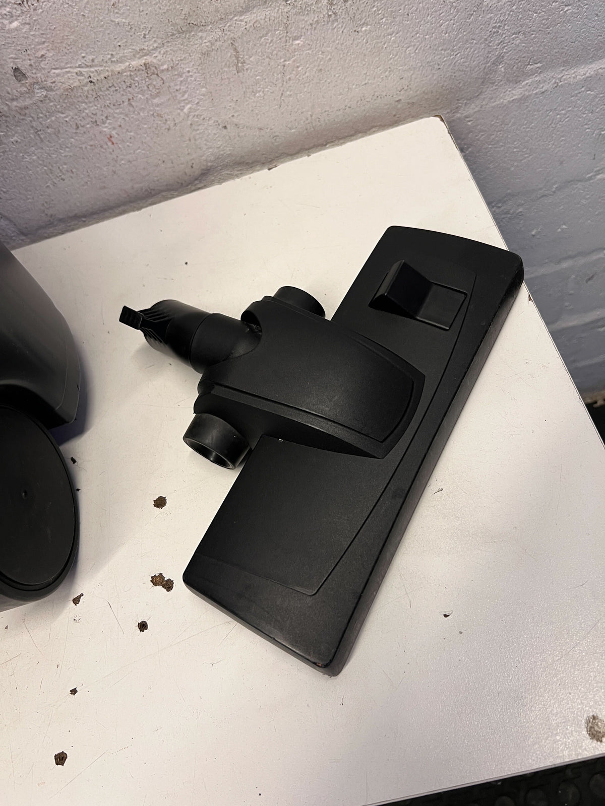 Lavor Wet & Dry Vacuum Cleaner with Attachments ✨