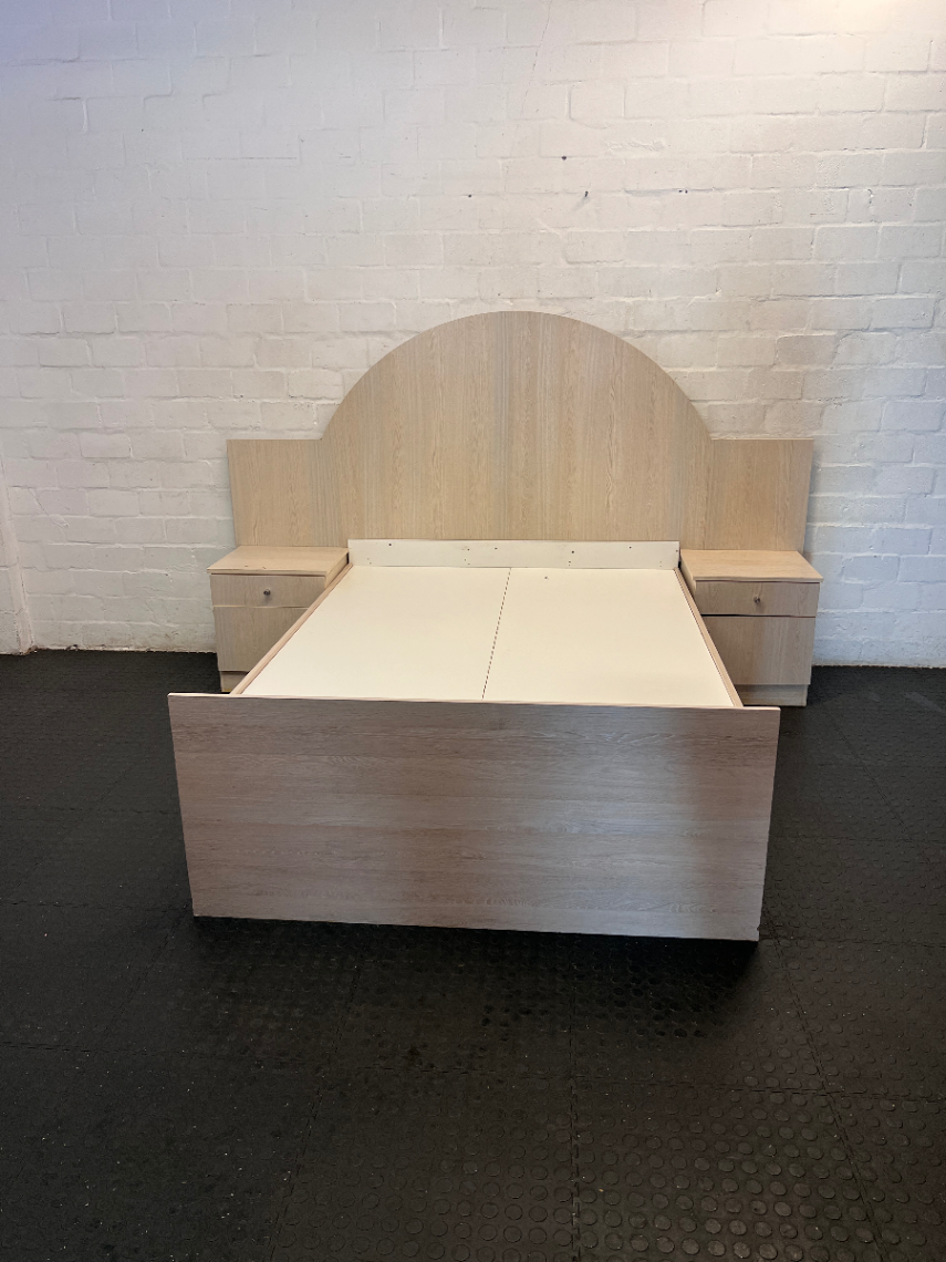 Light Wood Double Bed Base with Arched Headboard & 4 Storage Drawers - 2ndhandwarehouse.com