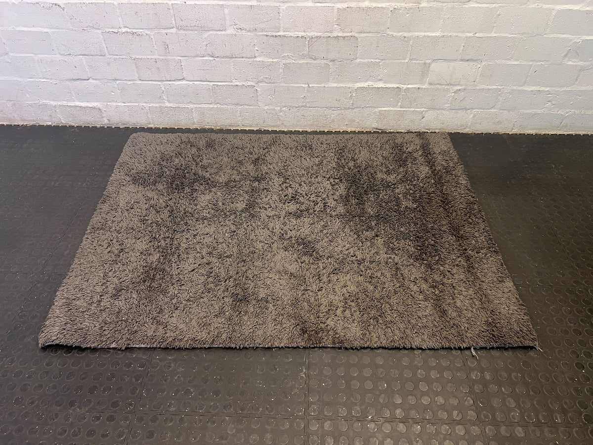 Luxurious Dark Grey Shaggy Area Rug – Soft & Plush - 2ndhandwarehouse.com