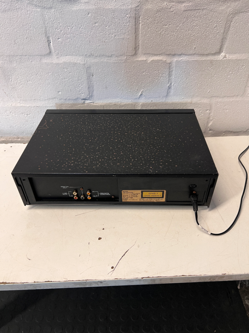 Marantz CD Player CD-42mkII - Surface Wear & Screw in Tray - 2ndhandwarehouse.com